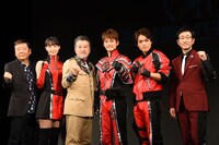 左から鴻上尚史、駒井蓮、大高洋夫、中山優馬、原嘉孝、矢柴俊博。