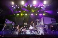 「2.5次元ダンスライブ『ツキウタ。』ステージ 第9幕『しあわせあわせ』」より。