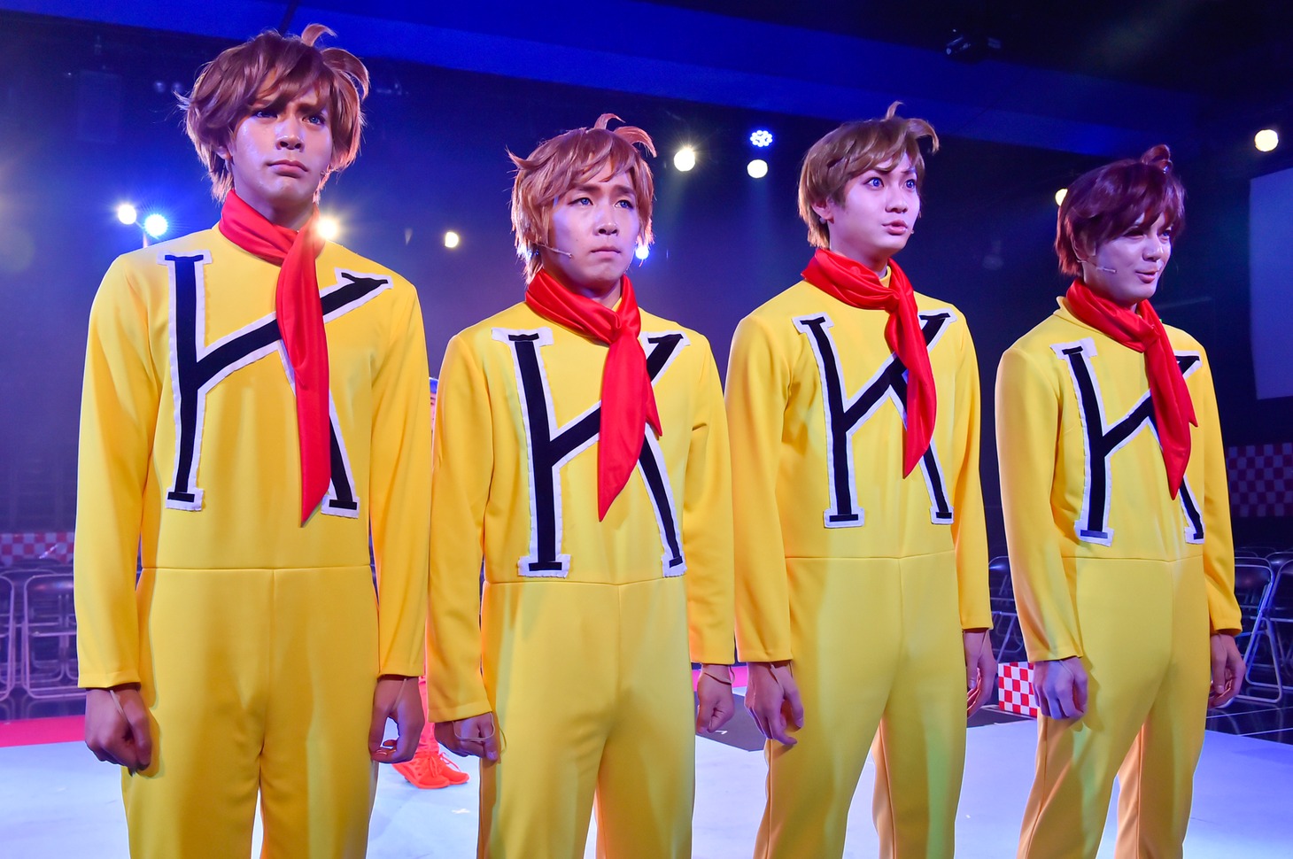 「LIVEミュージカル演劇『チャージマン研！』」より。（撮影：鏡田伸幸）