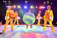 「LIVEミュージカル演劇『チャージマン研！』」より。（撮影：鏡田伸幸）