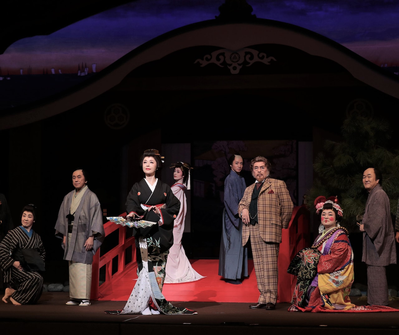 大地真央「笑って泣けて明日の活力源に」、音楽劇「ふるあめりか」東京公演開幕