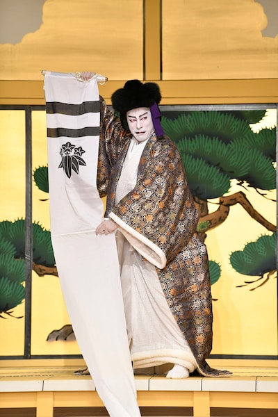 「市川海老蔵  第五回自主公演 ABKAI 2019～第一章 FINAL～『SANEMORI』」より。(c)松竹株式会社