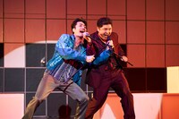 TAKAYUKI SUZUI PROJECT OOPARTS Out Of Place ARTiSt VOL.5「リ・リ・リストラ～仁義ある戦い・ハンバーガー代理戦争」より。