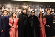 ミュージカル「ファントム」囲み取材より、左から木村達成、木下晴香、城田優、加藤和樹、愛希れいか、廣瀬友祐。