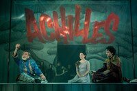 KAAT・KUNIO 共同製作 KUNIO15「グリークス」京都公演より。（撮影：井上嘉和）