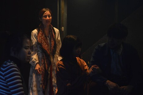 青年団若手自主企画 vol.79 ハチス企画「まさに世界の終わり」より。