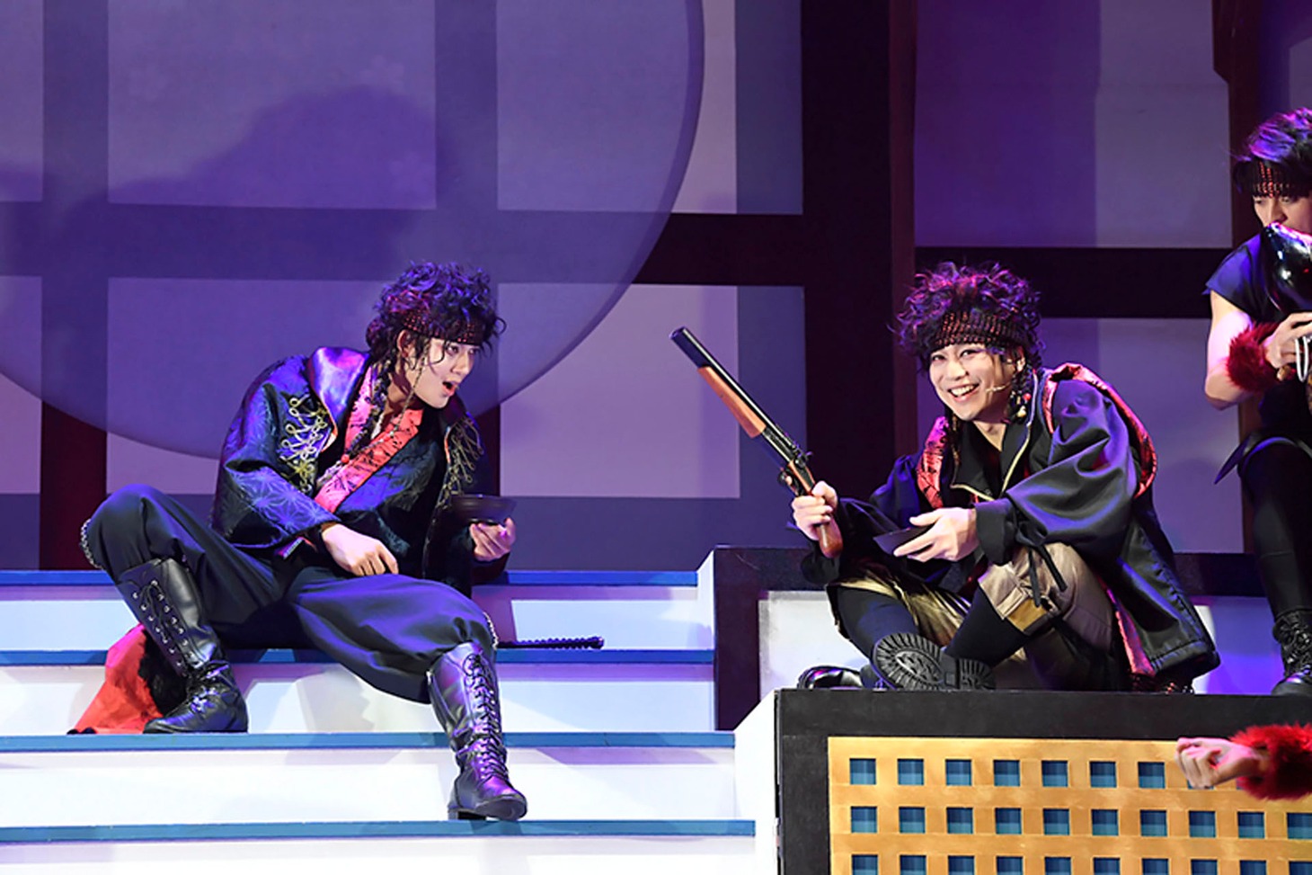 「2.5次元ダンスライブ『ALIVESTAGE』 Episode2『月花神楽～青と緑の物語～』」より。