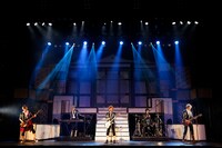 「2.5次元ダンスライブ『ALIVESTAGE』 Episode2『月花神楽～青と緑の物語～』」より。