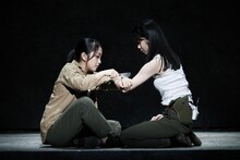 「博多座開場20周年記念 AKB48グループ特別公演」第1部「仁義なき戦い～彼女（おんな）たちの死闘篇～」より。