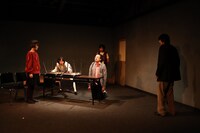 「新年工場見学会2019」より、ハイバイ「～なにかのニセモノ～ 八王子の雑貨屋」。