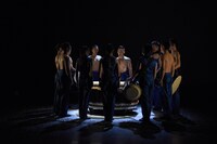 「鼓童×ロベール・ルパージュ〈NOVA〉」スペシャルパフォーマンスの様子。