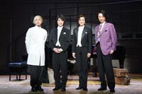 左から中村匡宏、大井健、北翔海莉、喜多村緑郎。