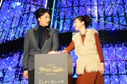 「HIBIYA Magic Time Illumination」点灯式より。左から井上芳雄、咲妃みゆ。