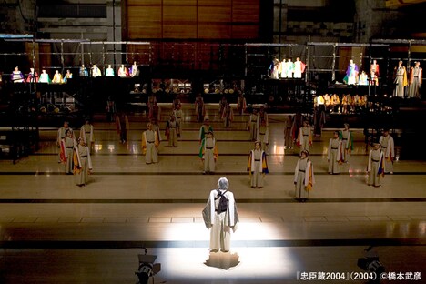 2004年上演の「忠臣蔵2004」より。(c)橋本武彦