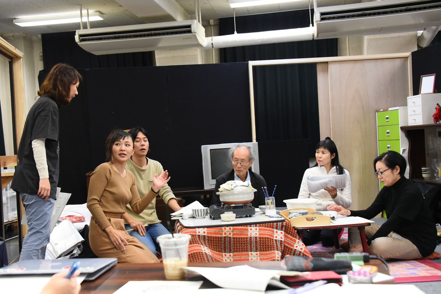穂の国とよはし芸術劇場PLATプロデュース「荒れ野」稽古場より。