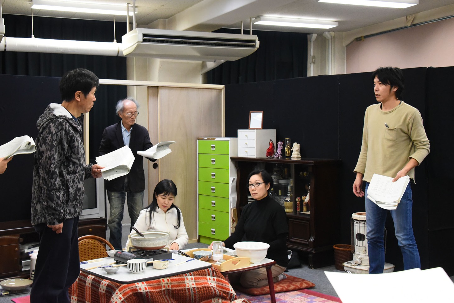 穂の国とよはし芸術劇場PLATプロデュース「荒れ野」稽古場より。