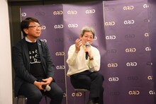 左から中貝宗治豊岡市長、平田オリザ。