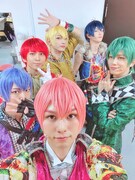 舞台「おそ松さん on STAGE ~SIX MEN'S SHOW TIME 3~」の出演者。