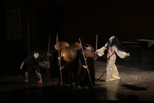 大駱駝艦・天賦典式「のたれ●」より。（撮影：川島浩之）