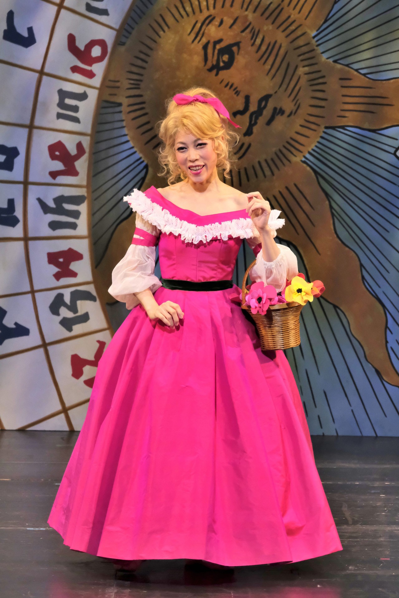 東京二期会オペラ劇場 オペレッタ「天国と地獄」（新制作）より。（写真提供：公益財団法人東京二期会 / 撮影：三枝近志）