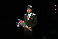 「『SIZUKO! QUEEN OF BOOGIE』～ハイヒールとつけまつげ～」より。