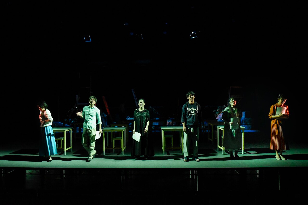 観客が思考し翻弄され決断する、飛ぶ劇場「ハッピー、ラブリー、ポリティカル」