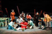 飛ぶ劇場 Vol.41「ハッピー、ラブリー、ポリティカル」より。（撮影：ふじまつたえこ）