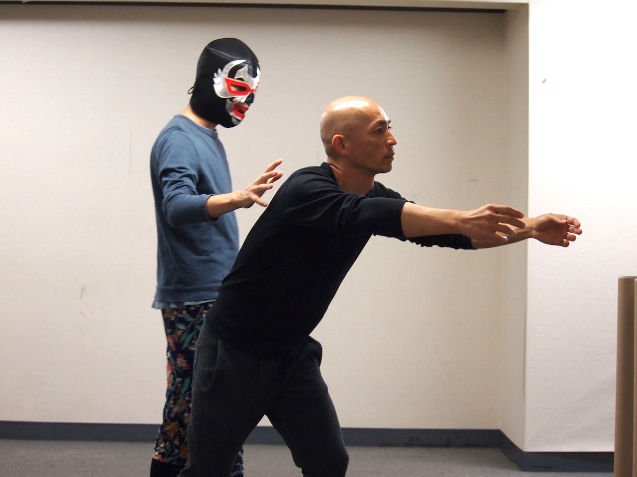 岡崎藝術座「+51 アビアシオン, サンボルハ」がメキシコ、ペルーへ