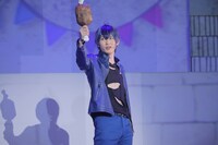 舞台「おそ松さん on STAGE ～SIX MEN'S SHOW TIME 3～」より。