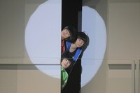 舞台「おそ松さん on STAGE ～SIX MEN'S SHOW TIME 3～」より。