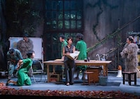 inseparable「変半身（かわりみ）」より（撮影：引地信彦）