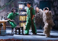 inseparable「変半身（かわりみ）」より（撮影：引地信彦）