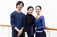 左から柄本弾、斎藤友佳理、川島麻実子。（Photo by Shoko Matsuhashi）