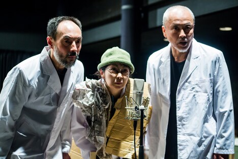 SPAC 秋→春のシーズン 2019-2020 #3「RITA&RICO（リタとリコ）～『セチュアンの善人』より～」稽古の様子。（撮影：中尾栄治）