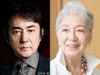 左から市村正親、草笛光子。