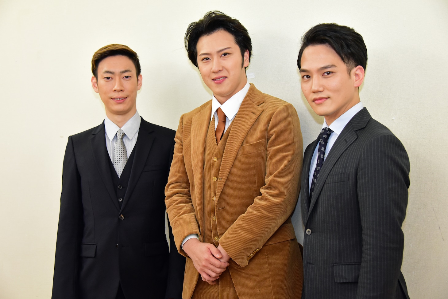 左から坂東巳之助、尾上松也、中村歌昇。