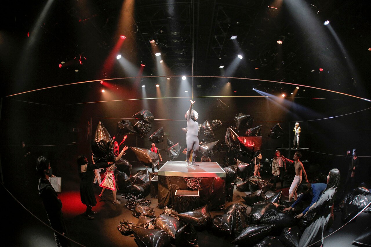 壱劇屋「空間スペース 3D」開幕に大熊隆太郎「なかなか体感できない類の作品」