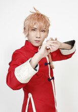 鈴木遥太扮する如月恋。