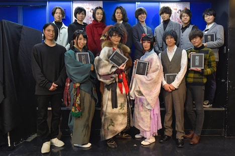 「本格文學朗読演劇 極上文學 第14弾『桜の森の満開の下』～孤独～」のキャスト。（撮影：鏡田伸幸）