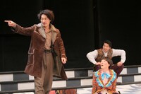 松本祐子が演出を手がけた、文学座附属演劇研究所研修科卒業発表会「十二夜」より。（撮影：飯田研紀）