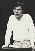 「審判」より、加藤健一。