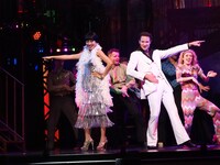 ミュージカル「サタデー・ナイト・フィーバー」フォトコールより。（撮影：ヒダキトモコ）