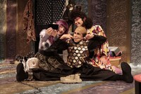 「One Green Bottle」より。（撮影：篠山紀信）