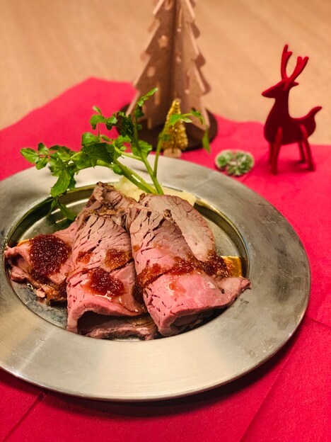 「Musical Diner」クリスマス限定ローストビーフのイメージ。