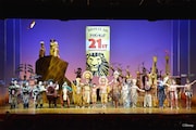 劇団四季 ミュージカル「ライオンキング」21周年記念カーテンコールの様子。