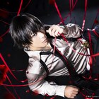 舞台「Collar×Malice」富田翔扮する柳愛時らが赤いリボンと戯れるビジュアル