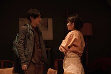 TAAC「だから、せめてもの、愛。」より。（撮影：堀川高志）