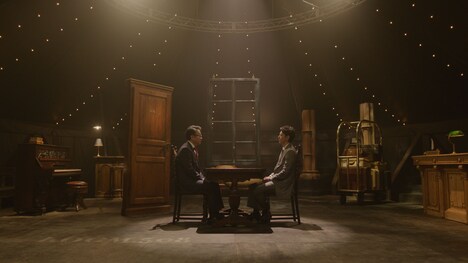 「サッポロ生ビール黒ラベル」テレビCM「大人エレベーター」シリーズ第34弾のワンシーン。