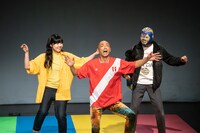 岡崎藝術座「+51 アビアシオン, サンボルハ」より。（Photo by Carlos Alvar）（c)The Japan Foundation