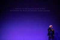 岡崎藝術座「+51 アビアシオン, サンボルハ」より。（Photo by Carlos Alvar）（c)The Japan Foundation